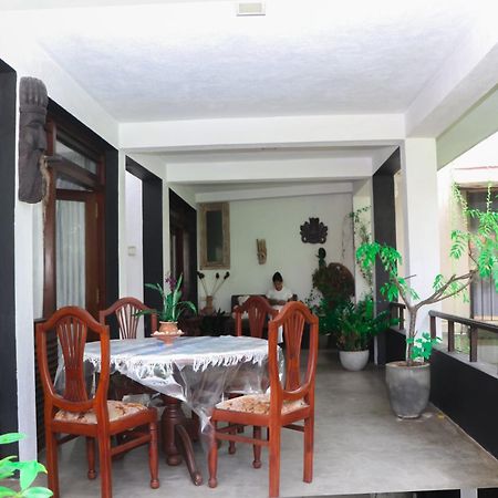 Villa A & A Hikkaduwa Ngoại thất bức ảnh