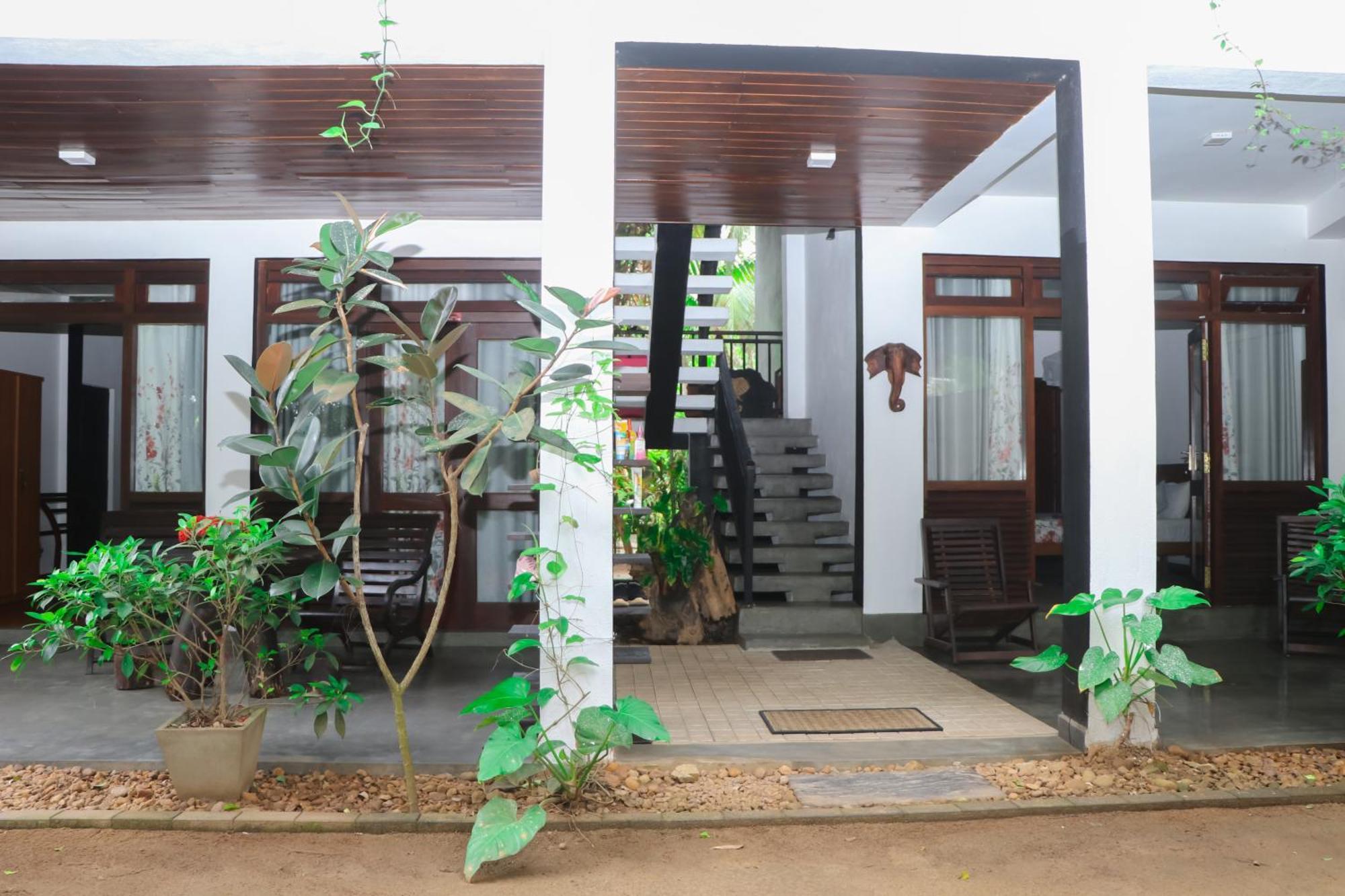 Villa A & A Hikkaduwa Ngoại thất bức ảnh